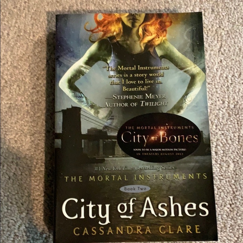 The Mortal Instruments Book Series! - Picture 4 of 6